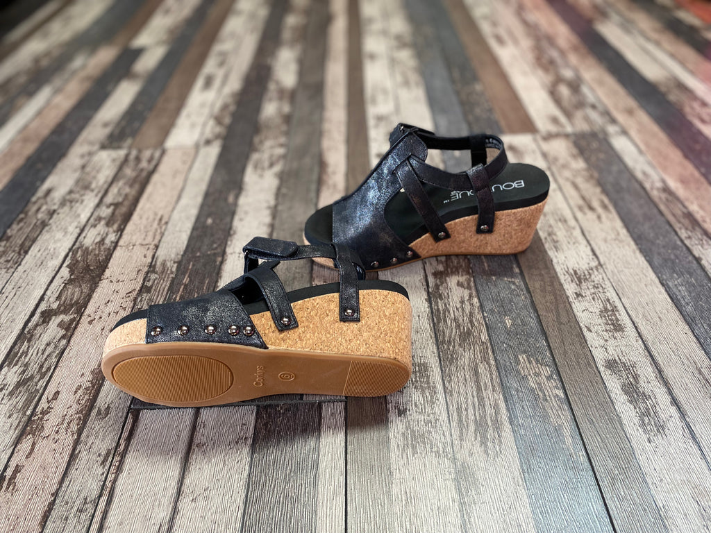 Smooth Criminal Wedges
