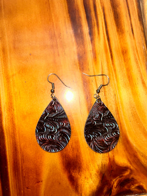 Burgundy black earrings