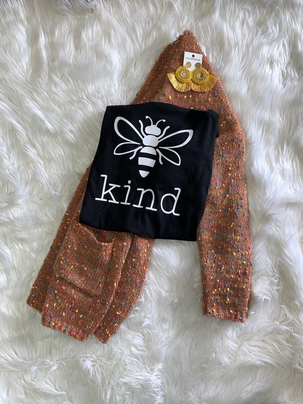 “BE KIND” Tee